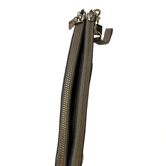 Coach wristlet - Picture 3 of 3